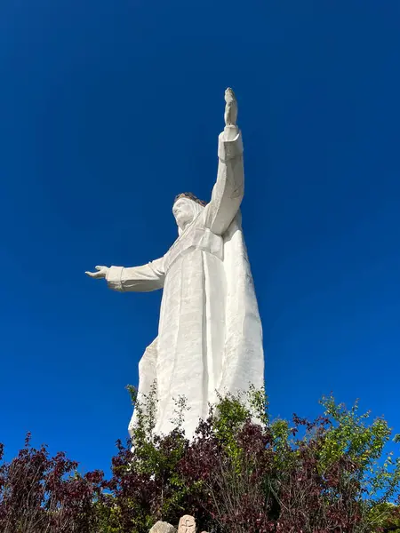 Dünyadaki en büyük Hz. İsa figürü Swiebodzin, Polonya 'da yer almaktadır..
