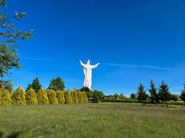 Dünyadaki en büyük Hz. İsa figürü Swiebodzin, Polonya 'da yer almaktadır..