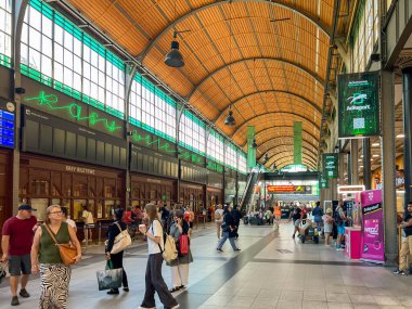 Wroclaw, Polonya, 22 Temmuz 2025: Wroclaw Merkez Tren İstasyonu, Polonya.