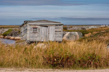 Newfoundland 'daki ahşap balıkçı kulübesini terk edin.