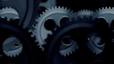 Hareket eden parçalı mekanizma