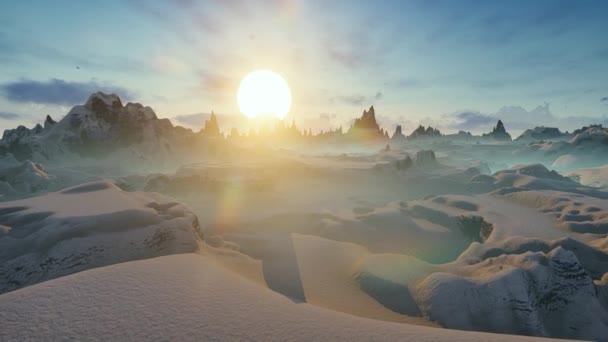 雪に覆われた山の風景の上に明るい冬の太陽 — ストック動画