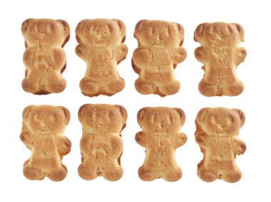 Ayı şekilli kurabiyeler beyaz arka planda izole, yakın plan, üst görünüm