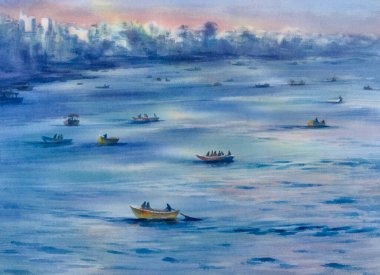 Varanasi suluboya arka planında Ganga nehrindeki sisli tekneler. El yapımı çizim.