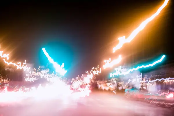 Следы Неоновых Городских Огней Знаков Городской Улице Абстрактное Размытие Движения Лицензионные Стоковые Изображения