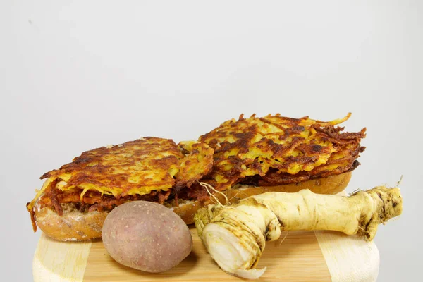 Hausgemachte Kartoffel Und Meerrettichpfannkuchen — Stockfoto