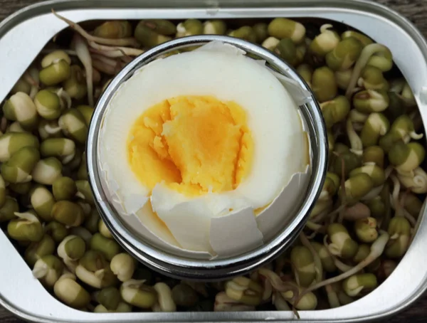Fasola Mung Jajko Śniadaniowe Zdrowy Początek Dnia — Zdjęcie stockowe