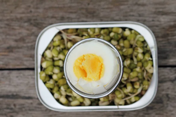 Mung Fasulyesi Kahvaltı Yumurtası Güne Sağlıklı Bir Başlangıç — Stok fotoğraf