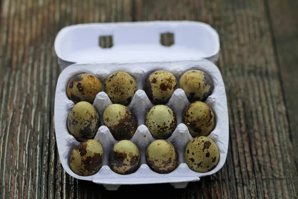Caja Huevos Con Huevos Codorniz — Foto de Stock