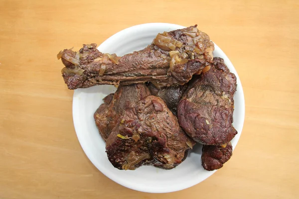 Roe Άγριο Κρέας Μια Ξύλινη Σανίδα — Φωτογραφία Αρχείου