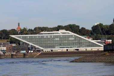 Hamburg, incim, liman yolunda.