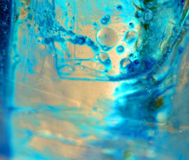 Mavi su ve buzdan sanat