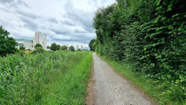  Datteln-Hamm Kanalı, Hamm-Uentrop kanalının sonunda Sri Kamadchi Ampal Tapınağı yakınında.