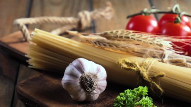 Pasta Sammansättning Med Grönsaker Köket — Stockvideo