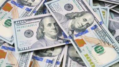 Amerikan doları, yavaşça dönüyor. Üst Manzara. Yavaş çekim.