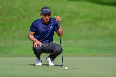 Singapur 'dan Abdul Hadi, Kelab Golf Seri Selangor' da PKNS Selangor Masters 22 'nin final turunda çekildi. Petling Jaya, Malezya 26 Kasım 2022.