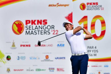 PKNS Selangor Masters 'ın 22. Kelab Golf Seri Selangor' daki final turunda çekilen Denwit Boriboonsub of Thailand. Petling Jaya, Malezya 26 Kasım 2022.