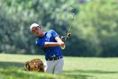 PETALING JAYA, NOV 24: Tayland Denwit Boriboonsup, Kelab Golf Seri Selangor 'da Selangor Masters' ın 22. Raundunda çekildi. Petling Jaya, Malezya 24 Kasım 2022.