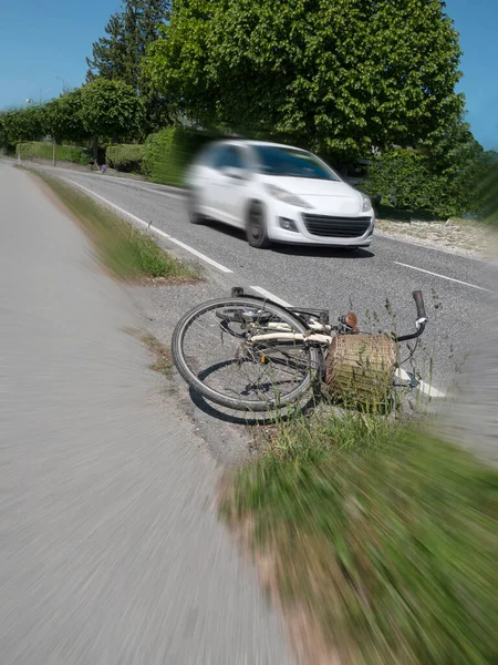 Incidente Con Bicicletta Auto Velocità Autostrada Nessuna Gente Effetto Zoom — Foto Stock