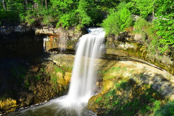 明尼苏达州明尼阿波利斯的Minnehaha瀑布 — 图库照片