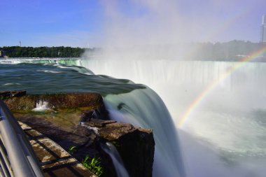 Büyük Şelalenin Görkemli Şelalesi: