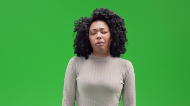 Overworked African American Woman Sleepy Tired Student Isolated Green Screen — Video Stock