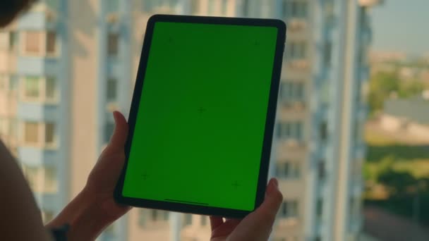 Rear View Woman Tapping Display Gadget Isolated Green Screen Standing — Video Stock
