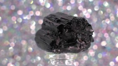 Tourmaline siyah olarak işlenmedi