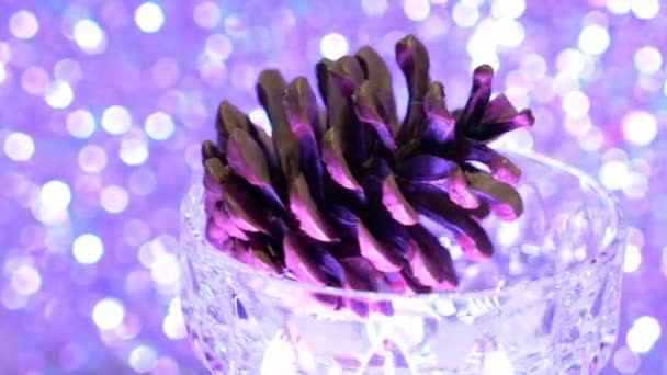 Vánoce Červenými Svíčkami Dárky Jedlovými Větvemi Skleněnými Koulemi — Stock video