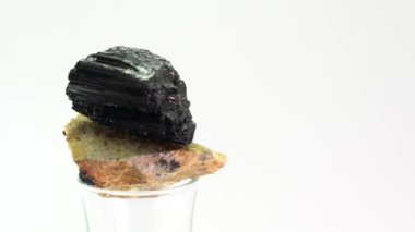 Tourmaline makroyla fotoğraflandı