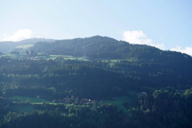 Dağların güzel manzarası