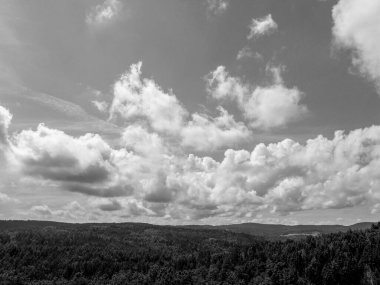 Dağlı güzel bir manzara.