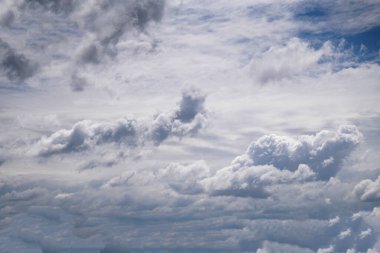 Bulutlu güzel gökyüzü