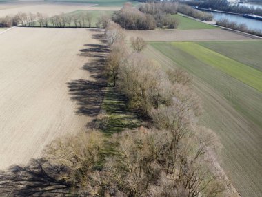 Tuna Nehri ilkbaharda Bavyera 'da bir hava manzarası olarak