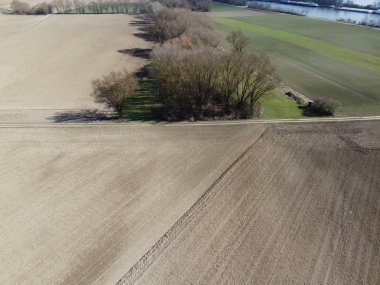 Tuna Nehri ilkbaharda Bavyera 'da bir hava manzarası olarak