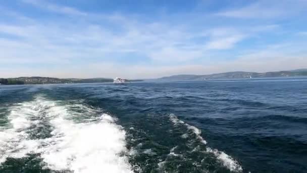 Lago Constanza Barco Excursión Bandera Alemana Agua Azul Con Veleros — Vídeos de Stock