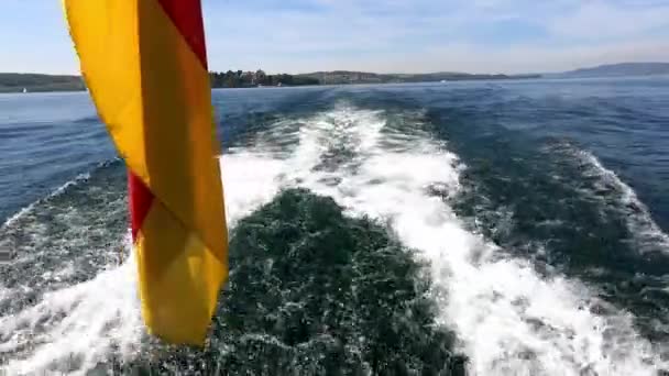 Lago Costanza Una Barca Bandiera Tedesca Escursione Acqua Blu Con — Video Stock