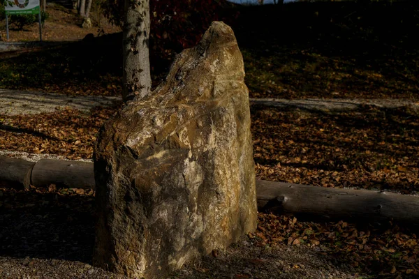 Steine Aus Der Natur Verarbeitet Und Als Ziegel Verwendet — Stockfoto