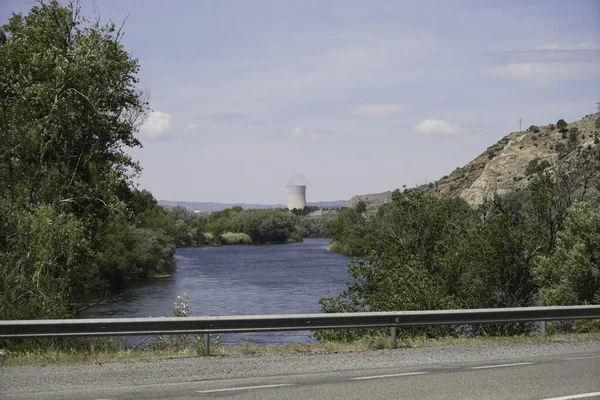 Nuclear Power Plant Rio Ebro Spain Cooling Tower Beautiful Landscape — Stock Photo, Image