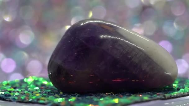 Quartzo Ametista Usado Como Uma Pedra Preciosa Ornamental Tem Propriedades — Vídeo de Stock