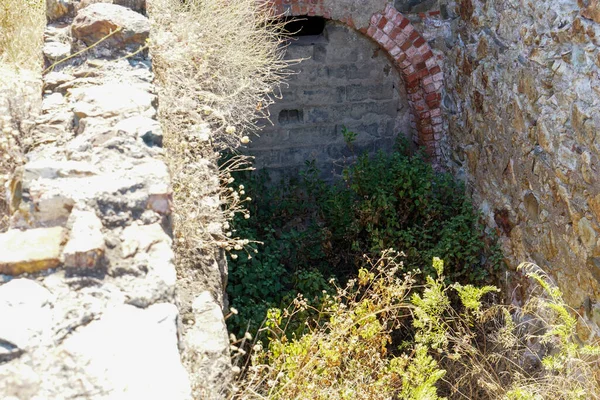 Pueblo Abandonado Una Antigua Mina Cobre Hierro Con Tierra Agua — Foto de Stock