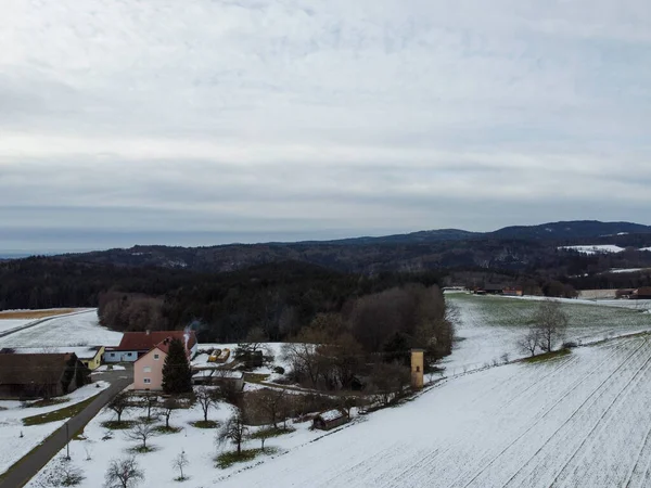 Besneeuwde Landbouwbesneeuwde Velden Bavaria Een Bewolkte Dag — Stockfoto