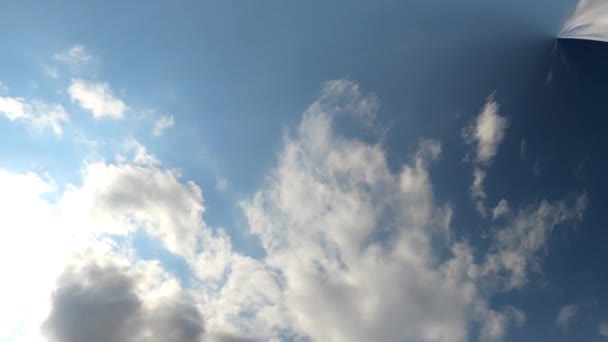 Chmury Poruszają Się Jak Zasłona Bawarskim Niebiesko Białym Niebie Czasie — Wideo stockowe