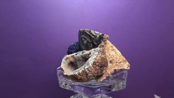 Piedra Preciosa Con Semi Piedras Preciosas Cuarzo Cristales Espejados Procesados — Vídeo de stock