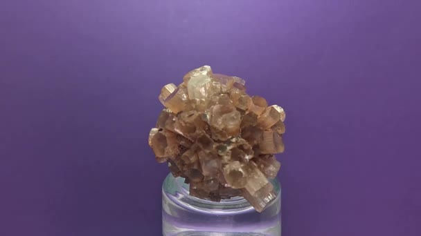 Aragonit Också Ett Mineral Karbonater Och Nitrater Som Kristalliseras Skivtallriken — Stockvideo