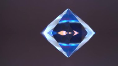 Gemstone stüdyoda monokrom arkaplanlı olarak düzenlendi