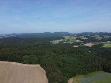 Almanya, Falkenstein yakınlarındaki Bavyera Ormanı 'nın havadan görünüşü.