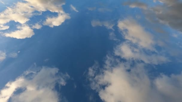 Szare Chmury Błękitnym Niebie — Wideo stockowe