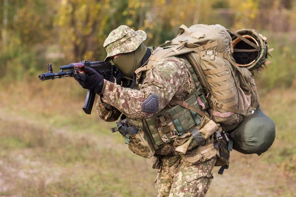 Ukrainian Soldier Military Uniform Full Equipment Battlefield War — Stock Photo, Image