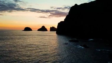 İzlanda 'da gün batımında Fil Dağı İHA ile vuruldu.